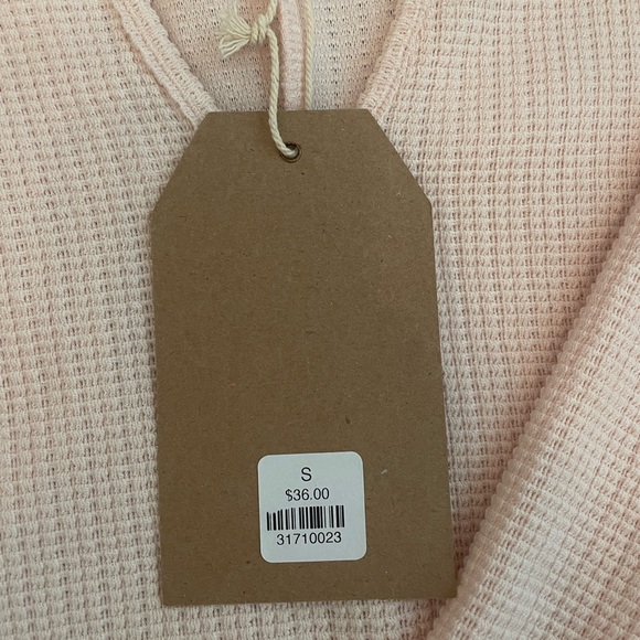 Light pink top Listicle top. Never worn before! - Picture 2 of 4